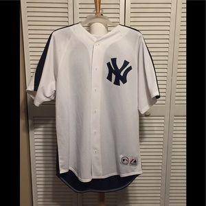 NY Yankees button down shirt Size Xtra Large
